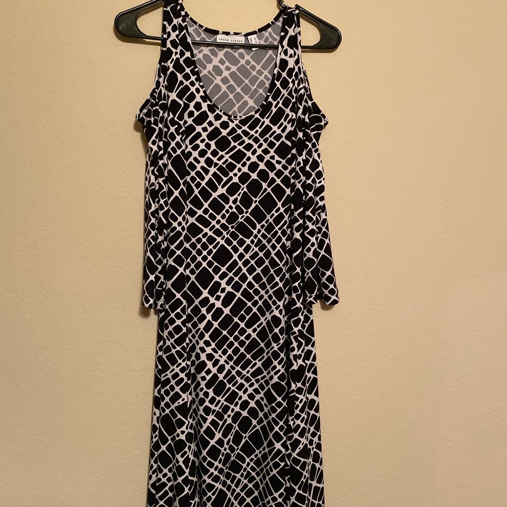 Black & white cold shoulder dress